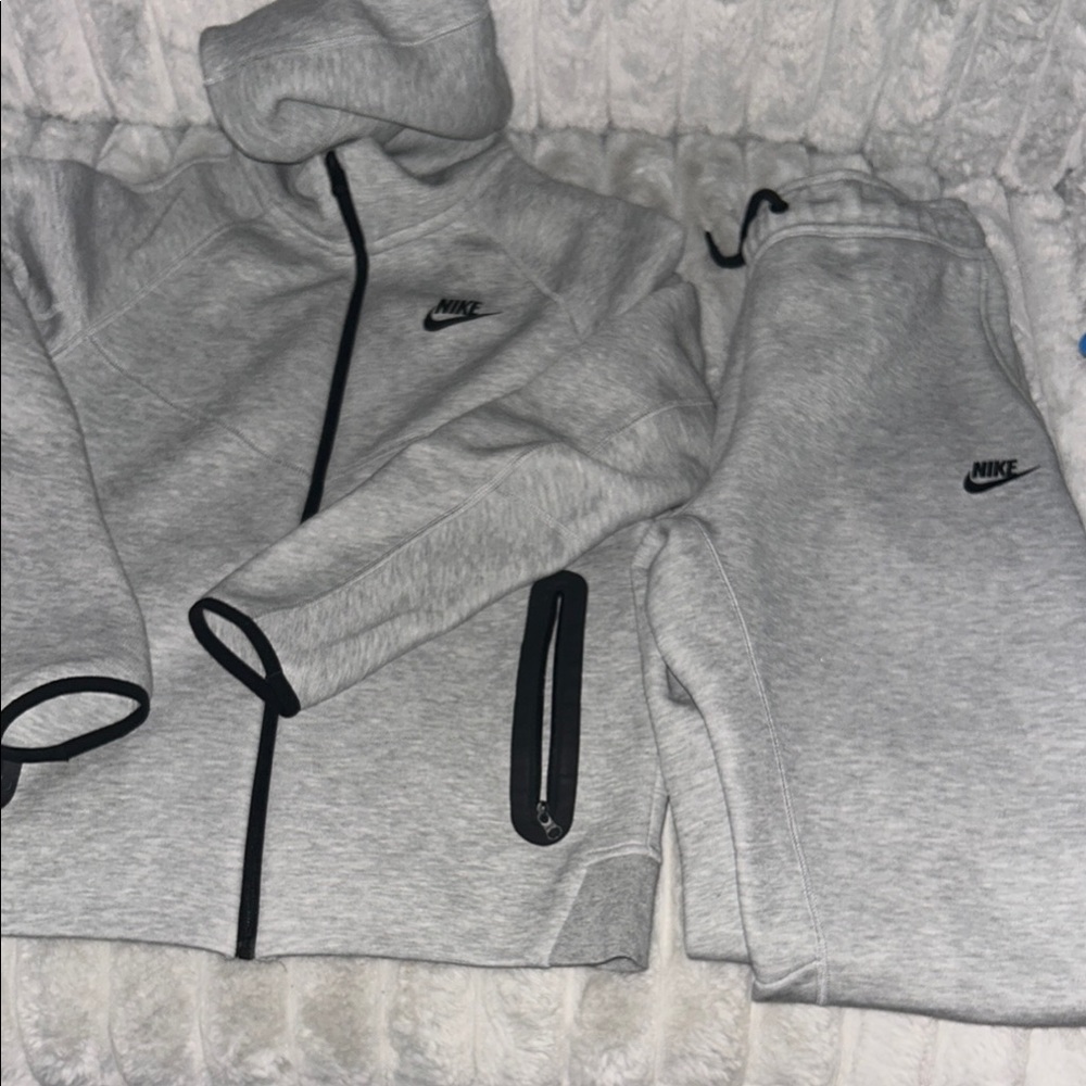 Nike tech Heather Gray Hoodie and Joggers Set